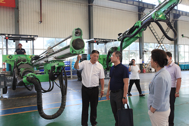 調(diào)研組2.jpg 調(diào)研組2.jpg