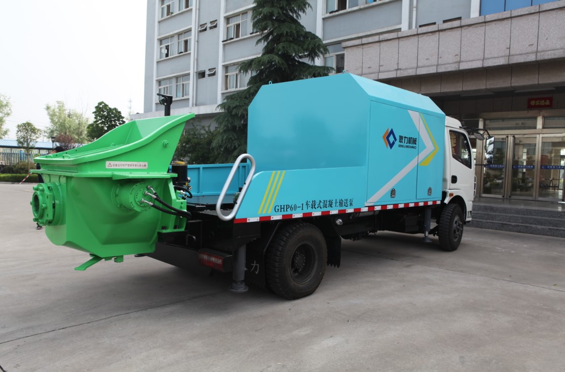 車載混凝土輸送泵3.JPG 車載混凝土輸送泵3.JPG